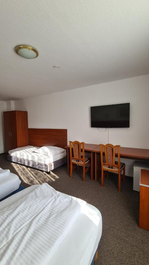 הנובר Hotel Zentrum מראה חיצוני תמונה